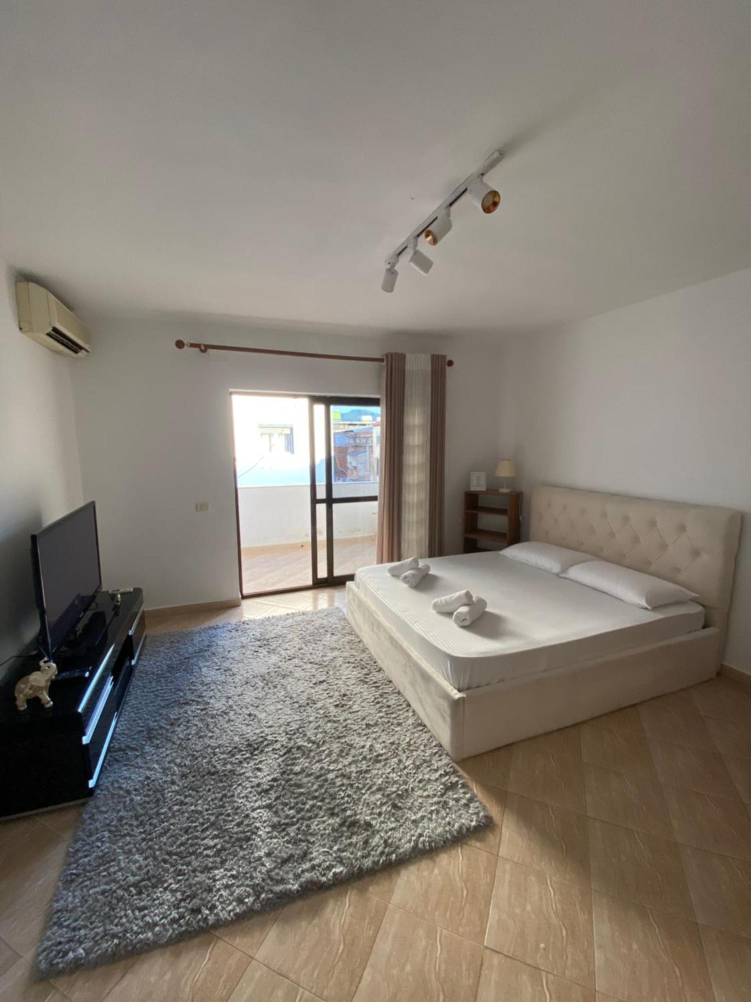 Myslym Shyri Studio 2 Tirana Exteriör bild